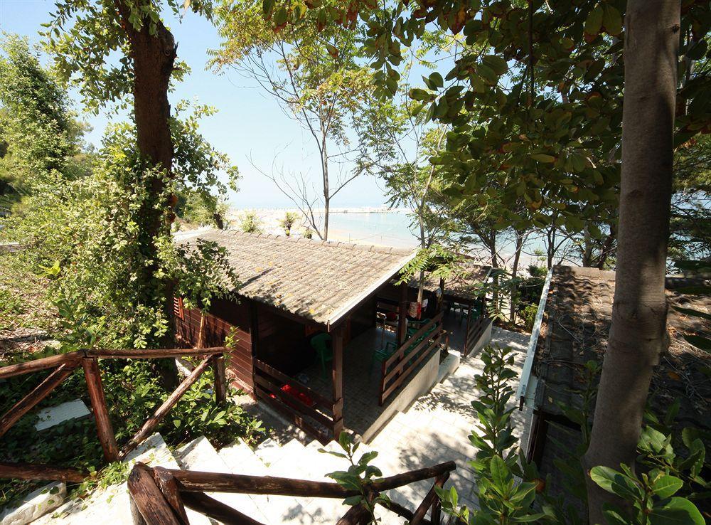 Hotel Riviera Rodi Garganico Esterno foto