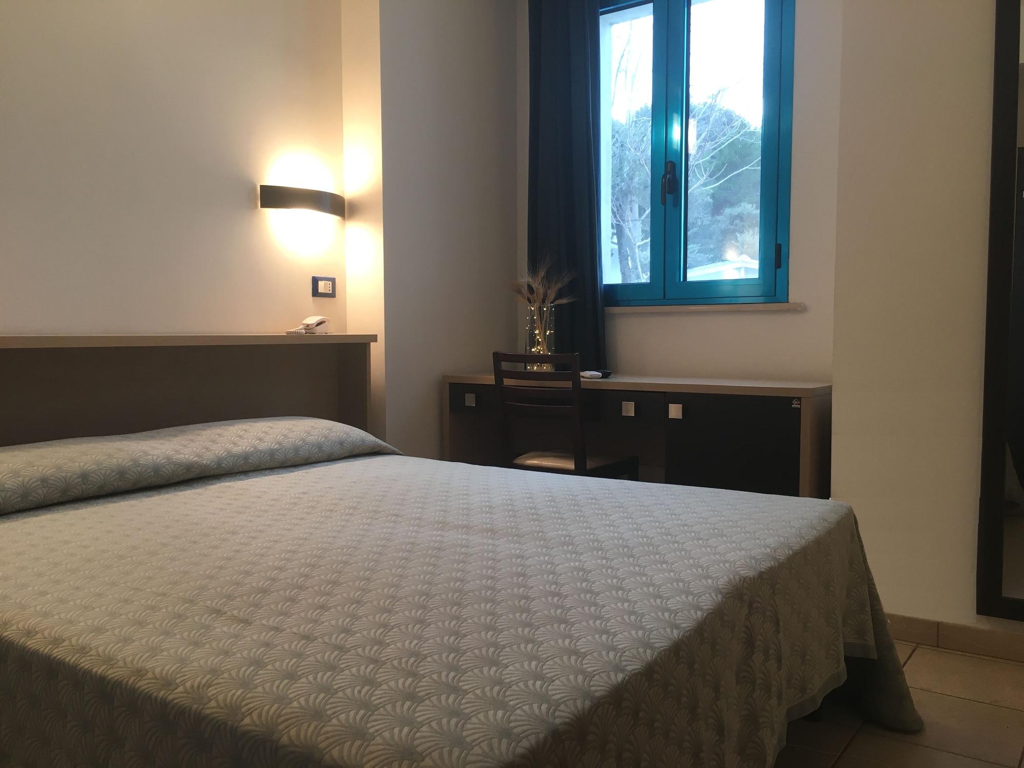 Hotel Riviera Rodi Garganico Esterno foto