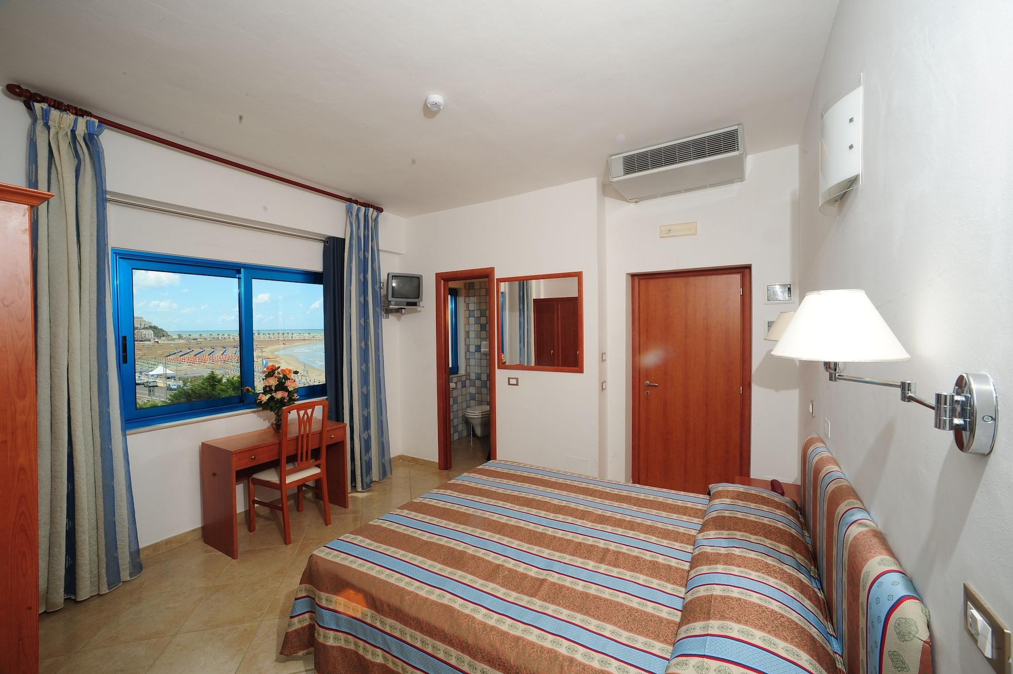 Hotel Riviera Rodi Garganico Esterno foto
