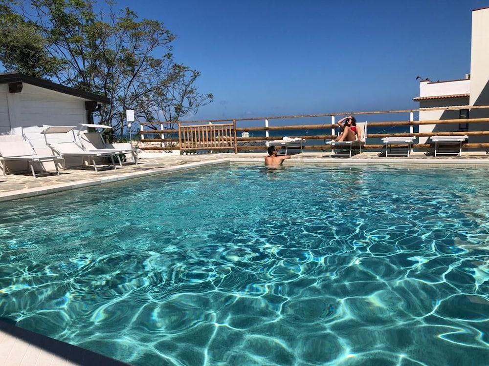 Hotel Riviera Rodi Garganico Esterno foto