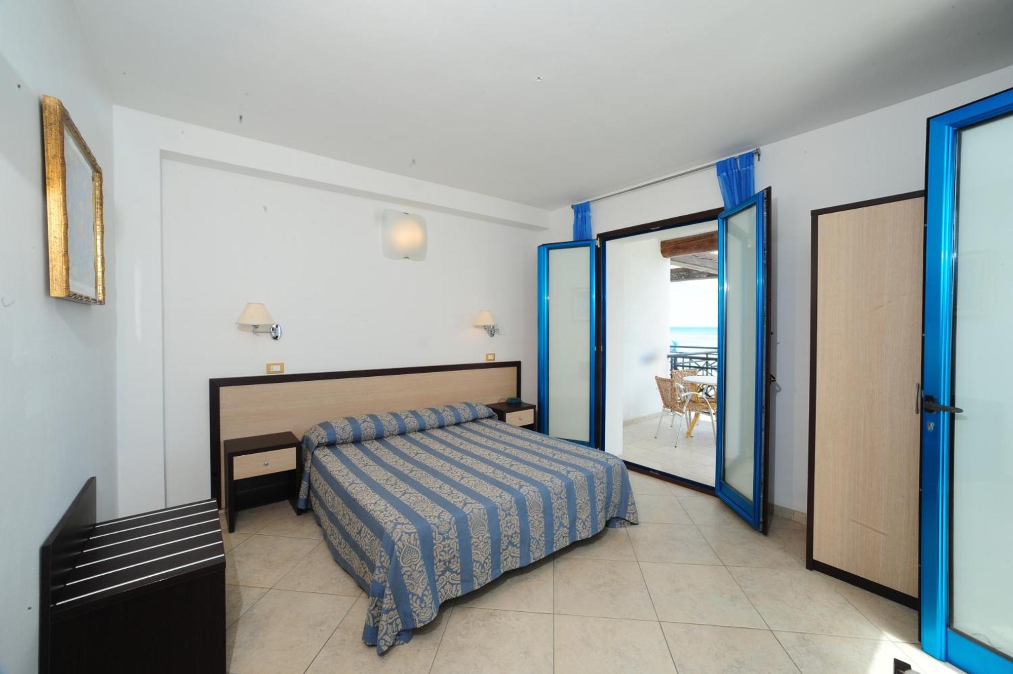 Hotel Riviera Rodi Garganico Esterno foto