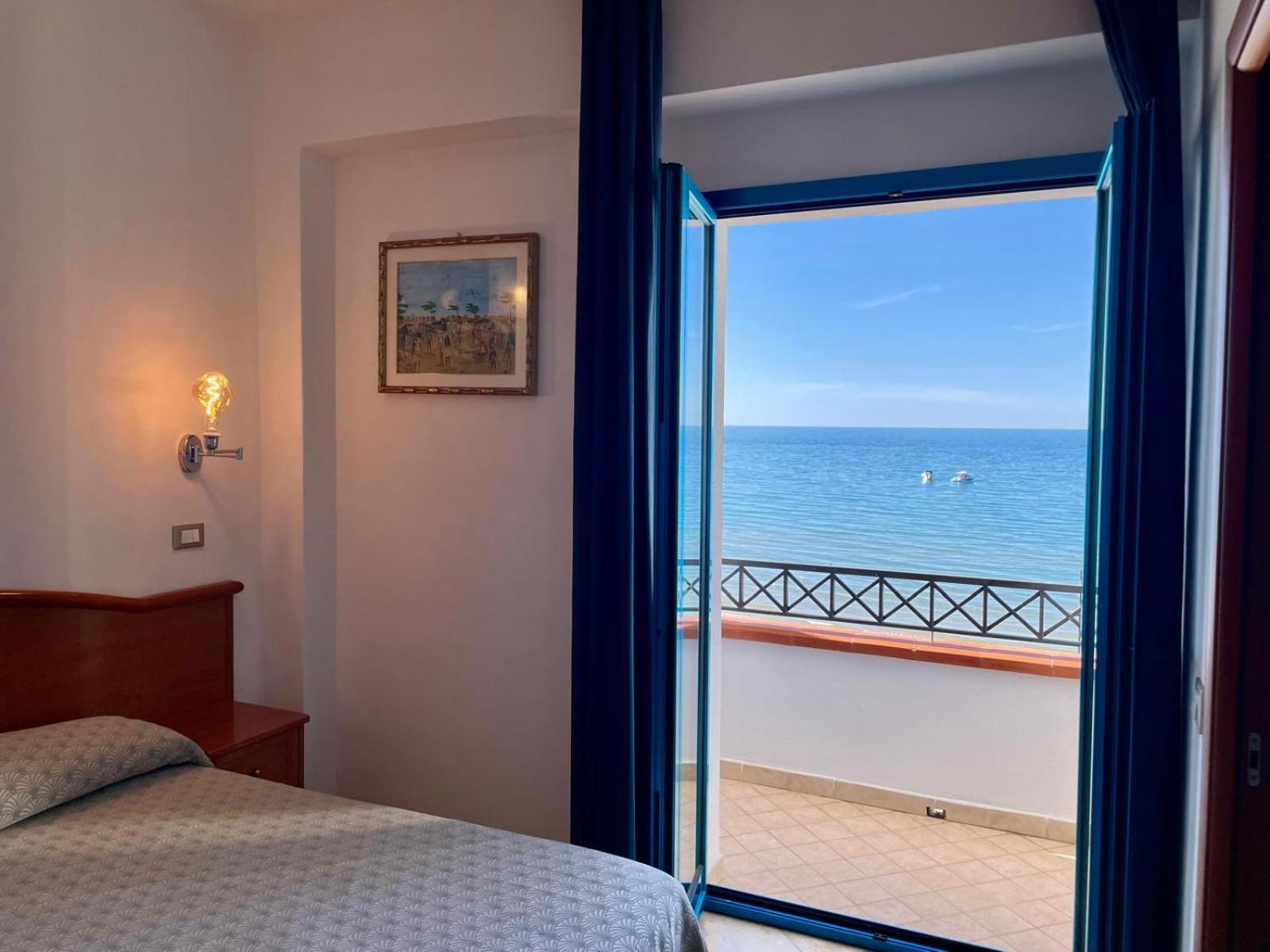 Hotel Riviera Rodi Garganico Esterno foto