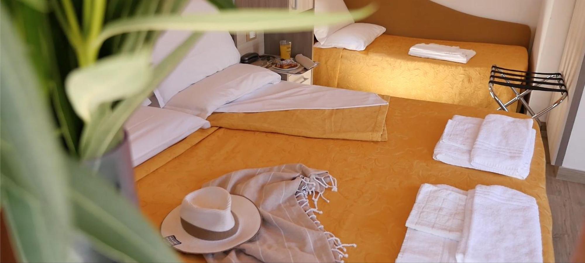 Hotel Riviera Rodi Garganico Esterno foto