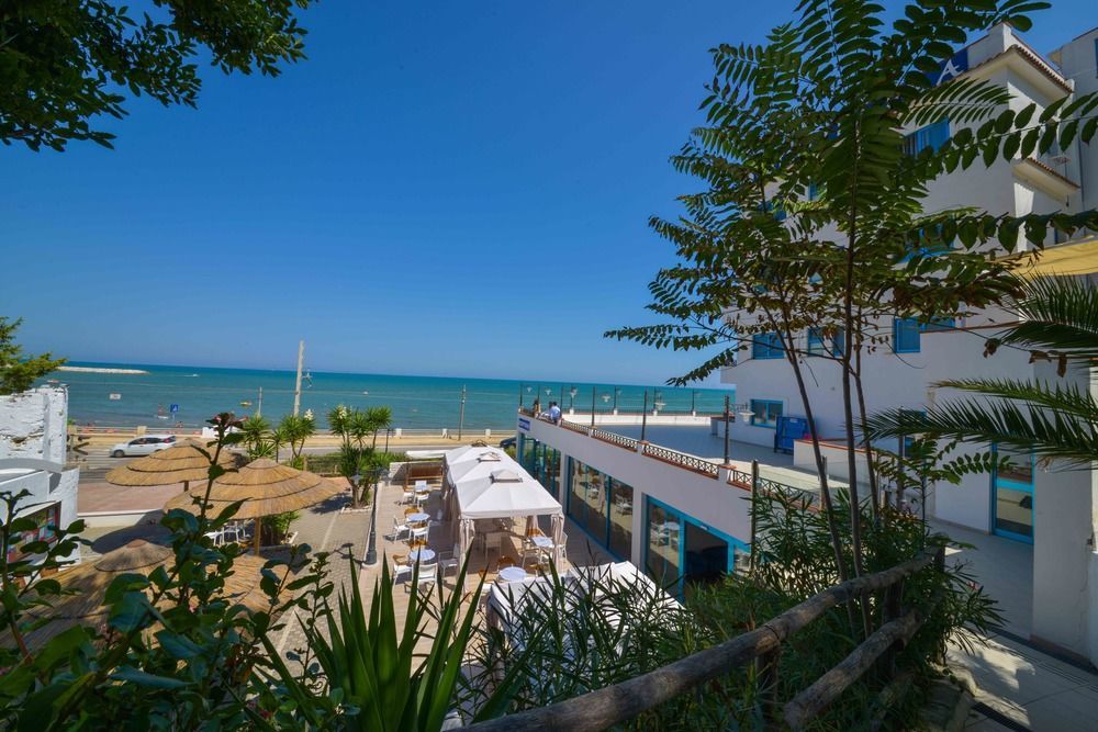Hotel Riviera Rodi Garganico Esterno foto