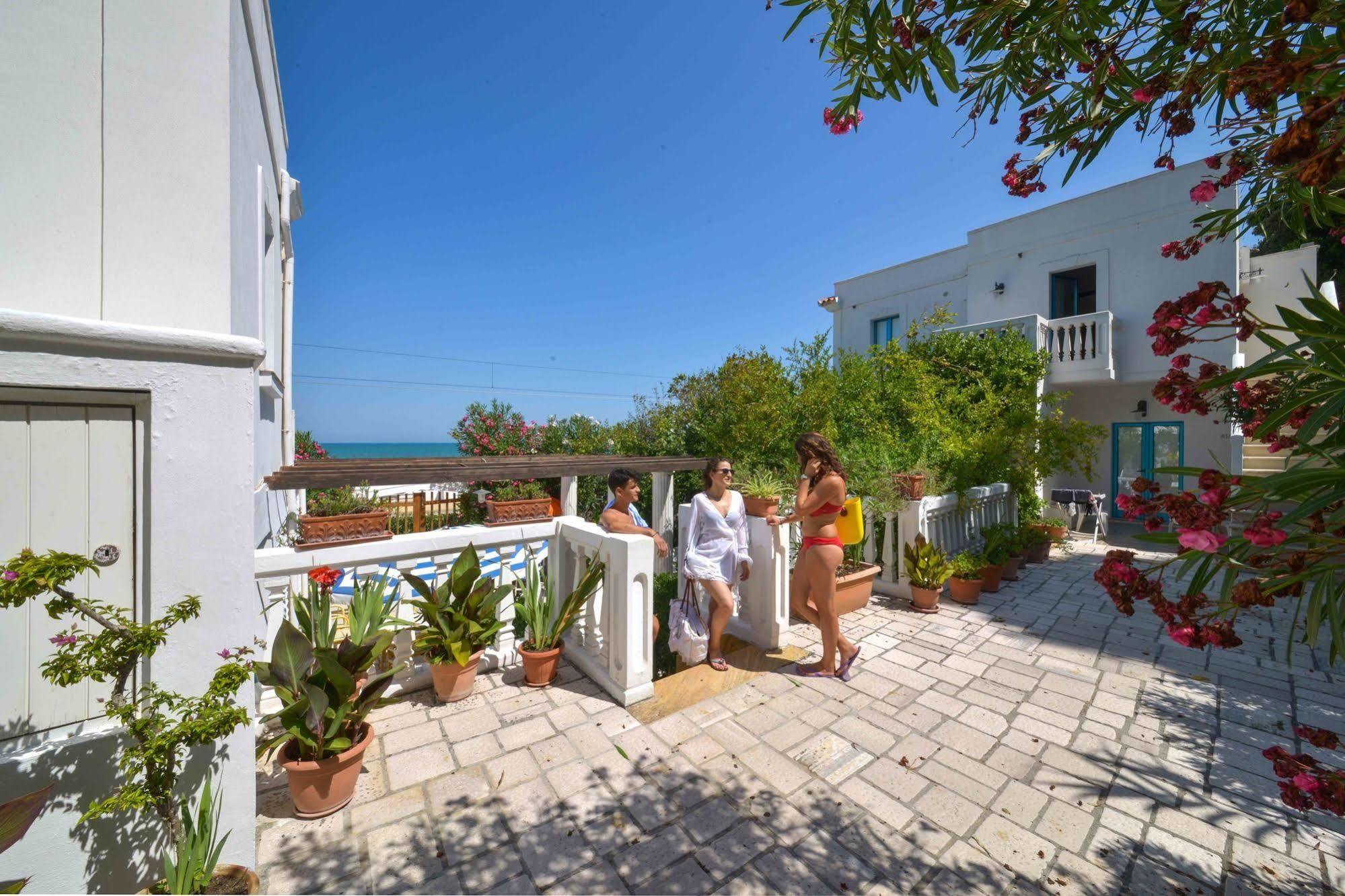 Hotel Riviera Rodi Garganico Esterno foto