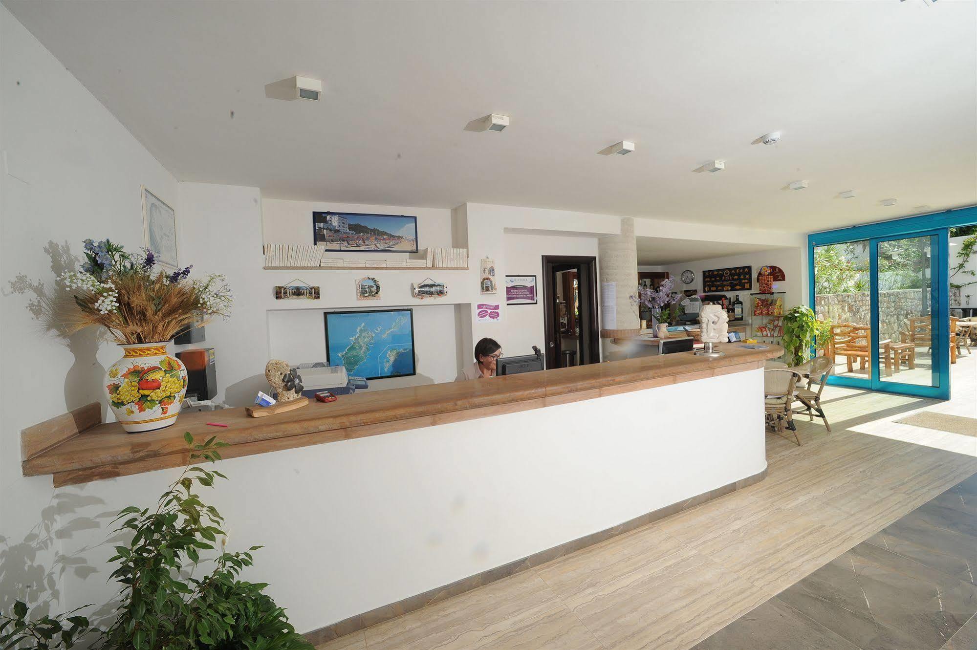 Hotel Riviera Rodi Garganico Esterno foto